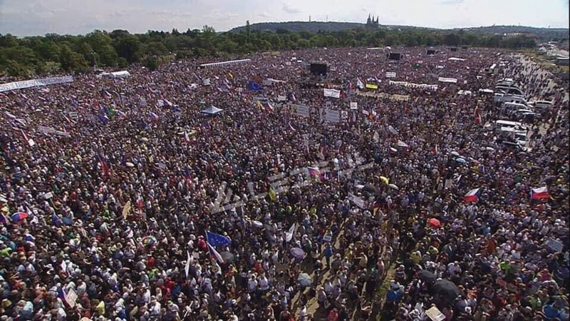 Stable LEDFUL LED display for the biggest event with hundreds thousands of people in 40 years in Czech